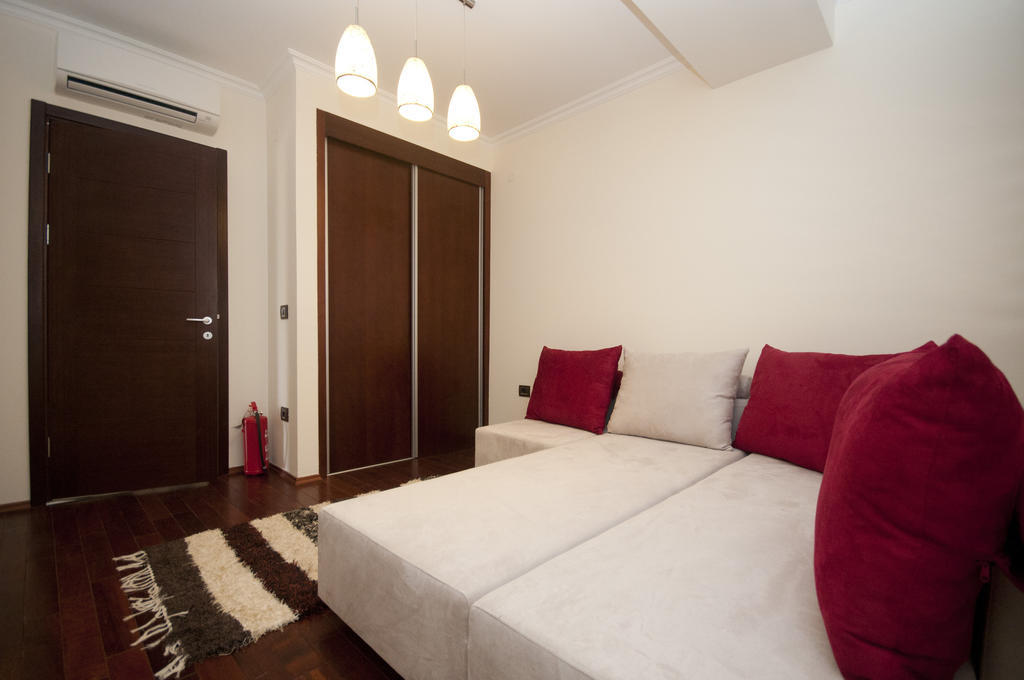 St.George Apartments Petrovac Oda fotoğraf